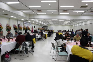 和やかな懇親会風景
