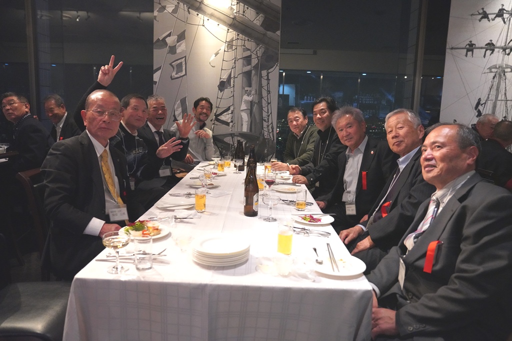 テーブル