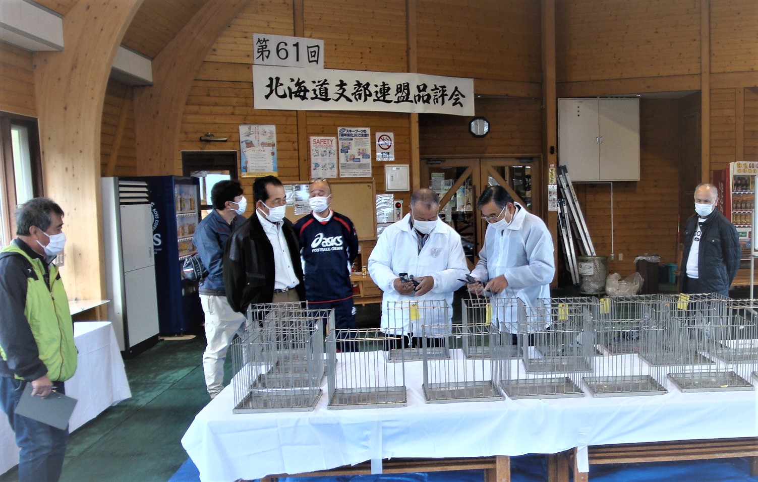 審査風景