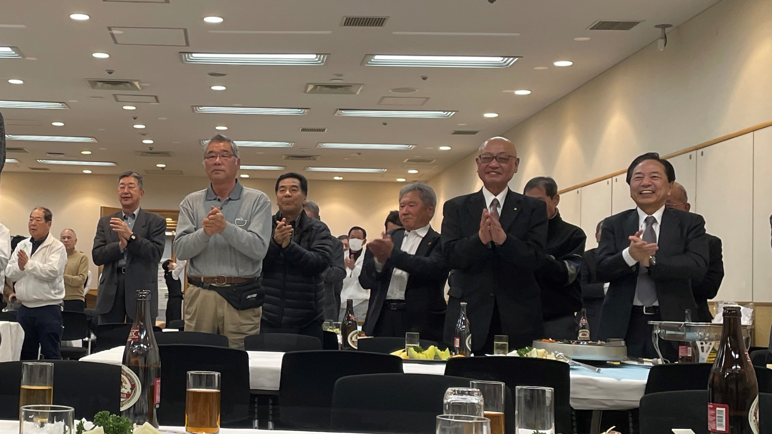 村上新福会長 一本締め