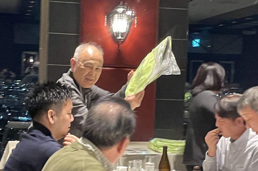 ビンゴ大会で大忙し